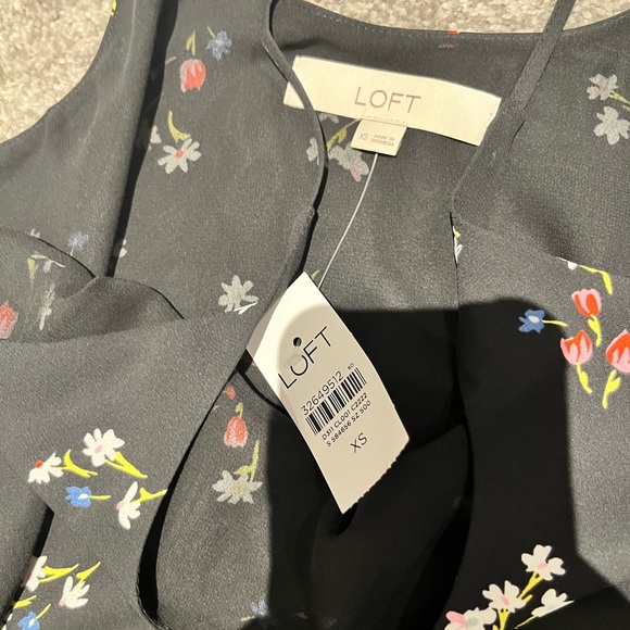 NWT LOFT Floral Print Tank - Picture 2 of 3